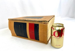 lot 107 image: Very Large Vintage Little & Ives Webster Dictionary and Home Reference Library - 2560 Pages - 1961