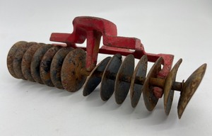 lot 121 image: 3 Vintage Die Cast Toy Farm Implements - Arcade Hay Rake, Disc Rake and Plow