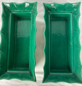 lot 150 image: Pair of Mid-Century Green Planters in Gold Footed Bases