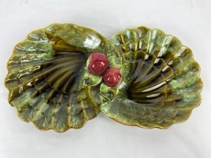 lot 142 image: Wade of California Vintage Green Serving Platter & Salem China Company Baby Dish