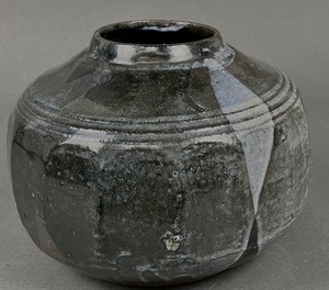 lot 168 image: Handsome Original Glazed Studio Pottery Pot