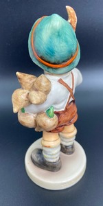 lot 197 image: Hummel - For Father Figurine c1972 - #87