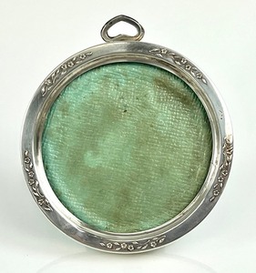 lot 171 image: Antique Sterling Silver 3 Round Frame - Newport Sterling 1811