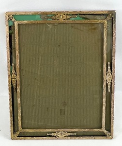 lot 173 image: Finely Crafted Vintage Art Deco Brass Tabletop Easel Frame