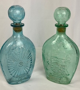lot 263 image: Great Collection of Blue, Green & Amethyst Mason Glass Flasks