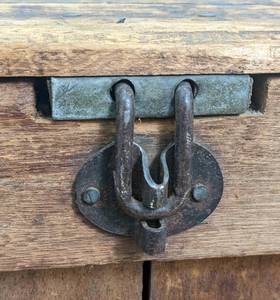 lot 252 image: Vintage Wood Shipping Crate with Metal Hardware