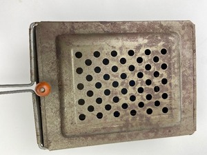 lot 260 image: Antique Open Flame Popcorn Popper