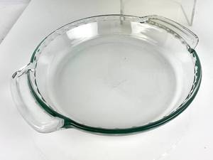 lot 285 image: Vintage Baking Lot Cookie Cutters, Pie Plate and More