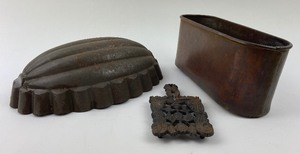 lot 306 image: Vintage Variety - Oval Mould, Copper Planter & Wilton Trivet