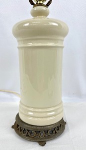 lot 328 image: Vintage Cream-Tone Ceramic Lamp w Brass Base and Finial
