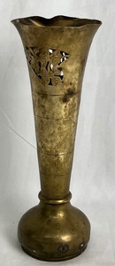 lot 351 image: Vintage Brass Collectibles