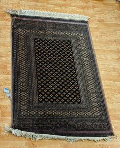 lot 348 image: Vintage Small Wool Rug