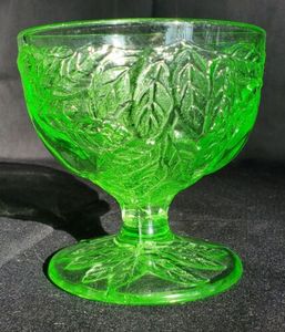 lot 149 image: Set of Six Vintage Indiana Glass Co- URANIUM Green Depression Sherbet Cups