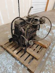 lot 12 image: Nissan P40 Propane 6 Cylinder Engine