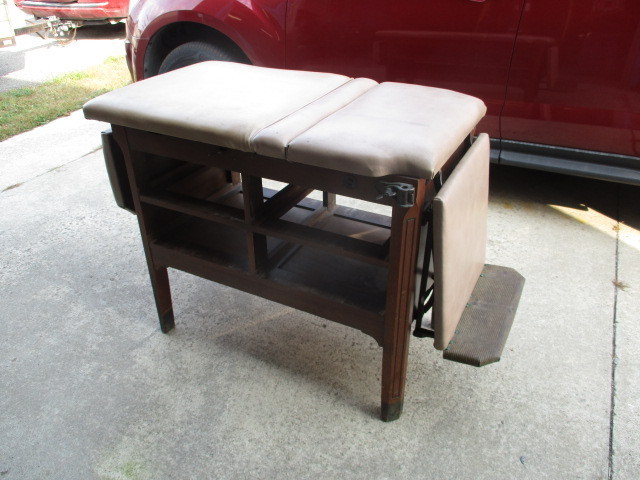 lot 170 image: 1930s Doctor Examination Table with tools