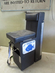 lot 18 image: Ice Fishing Chair
