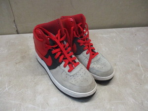 lot 54 image: Nike Air Size 9 Shoes