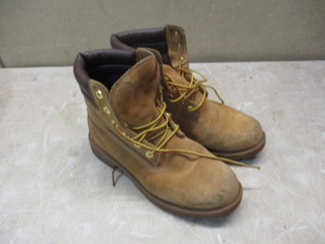 lot 56 image: Timberland Boots Size 8