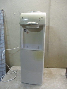 lot 72 image: GE Water CoolerHeater