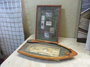lot 81 image: Fishing Displays
