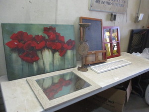 lot 91 image: Mirrors, Prints and Decor