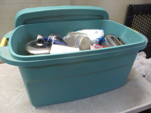 lot 132 image: Tote of kitchen stuff