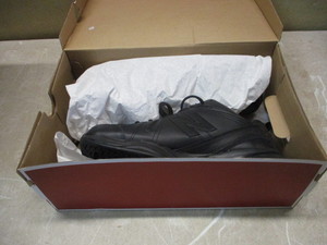 lot 140 image: New New Balance Shoes Size 11