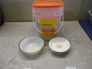 lot 155 image: Dishes