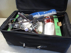 lot 177 image: Suitcase full of Painting Supplies