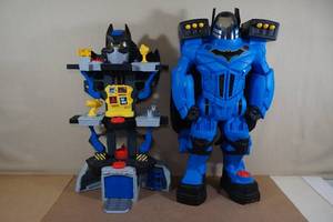 Imaginext DC Super Friends Batbot with Transforming Batcave