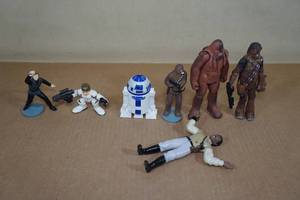 Star Wars Action Figures - Chewbacca, R2-D2