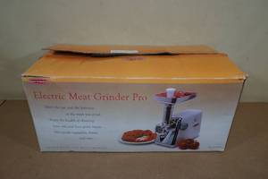 Back to Basics Electric Meat Grinder