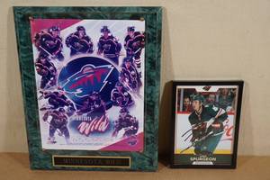 Minnesota Wild Team Plaque with Jared Spurgeon Autographed Picture -13x10.5
