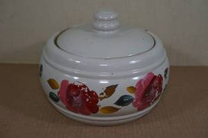 Red Wing Stoneware Cookie JarCasserole Dish - Cold Paint