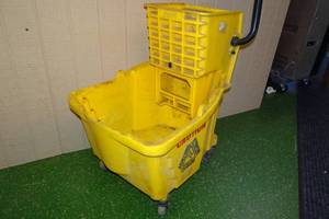 Rolling Mop Bucket
