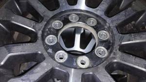 Super Duty, 8 lug Wheels with Center Caps. 18 in. Rims.