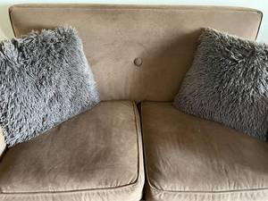 Brown Loveseat & Throw Pillows