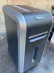 Fellowes Paper Shredder