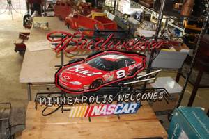 lot 404 image: Budweiser Minneapolis Welcomes NASCAR Neon Light