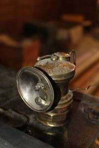 lot 460 image: Vintage Auto-Lite Miners Lamp