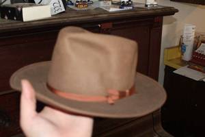 lot 459 image: Mallory Classic Mens Brown Beaver Hat Size 6-78