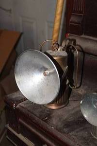 lot 469 image: Vintage Dewars Mfg Co Dew-R-Lite Miners Lamp
