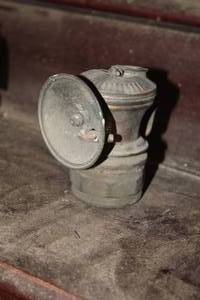 lot 475 image: Vintage Auto-Lite Miners Lamp