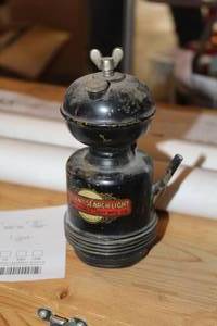lot 466 image: Brilliant Search Light Mfg Co 5 Miners Lamp