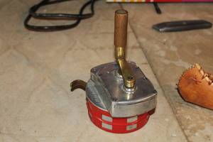 lot 526 image: Vintage Hand Siren Horn
