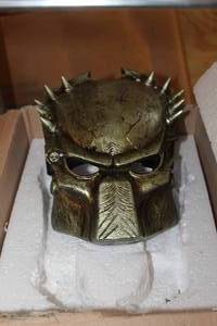 lot 658 image: Predator Mask