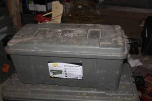 lot 424 image: Plano 1719 Storage Tub