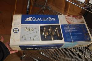 lot 668 image: Glacier Bay Bath Faucet And Accessory Set (in box)