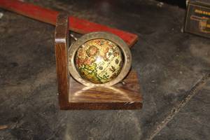 lot 845 image: Globe Book End