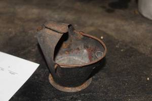 lot 850 image: Metal Ash Tray